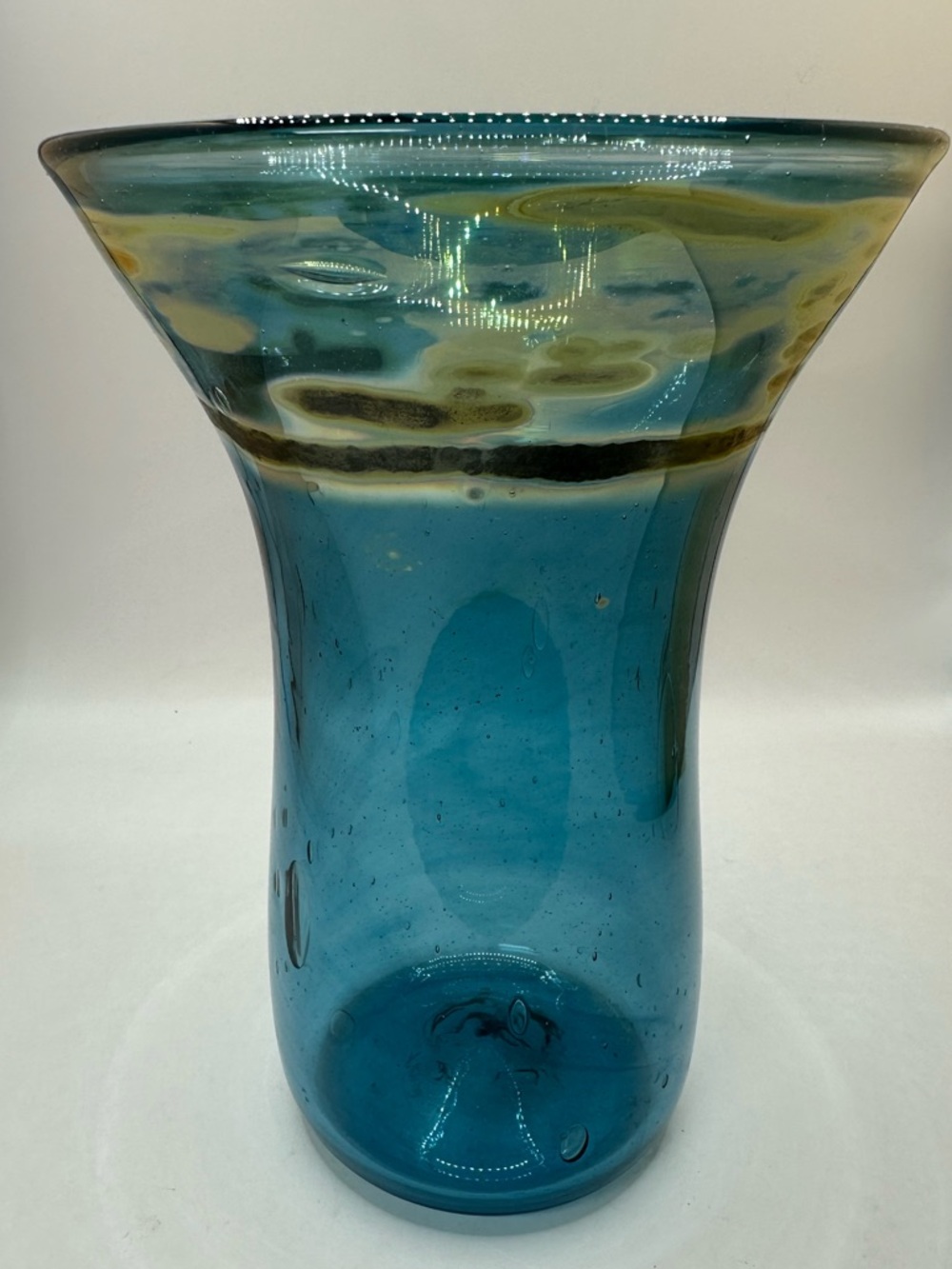 Art Glass Vase, David Traub, New Zealand, signed and marked 10/79.